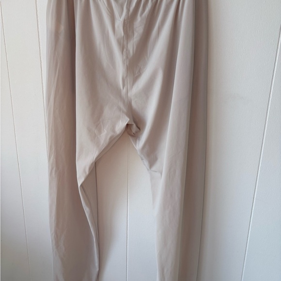 Gymshark Studio Joggers Pant Light Beige XL - Picture 3 of 4